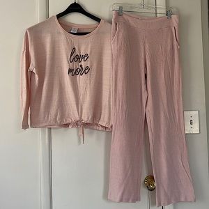 Secret Treasures pink knit pajama set, Size M